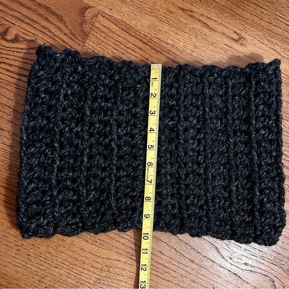 Handmade Neck Warmer-Scarf - Picture 3 of 3